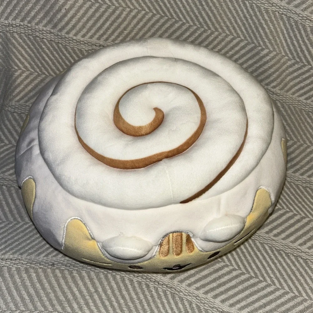 Pusheen Cinnamon‎ Roll 12